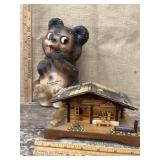 Niagara Falls Canada Bear bank & little cabin