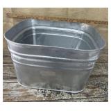 Tin washtub.