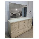 8 drawer dresser with mirror 60"19"33x