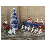 Vintage plastic Santaï¿½s w/ sleigh(1 damaged) &