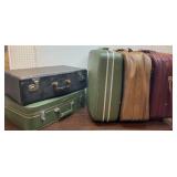 5 suitcases/luggage - Regency with wheels, Boyle,
