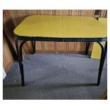 Retro yellow top table with 1 leaf 40"30"30"