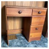 Pine kneehole desk 31x17x30