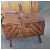 Nice Folding sewing tote - needs a couple screws