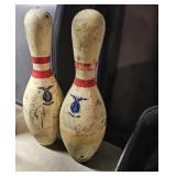 2 bowling pins