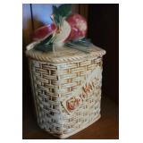 Cookie jar - McCoy apples on basket