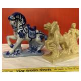 2 horse statues