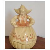 Cookie jar - Red wing Dutch girl
