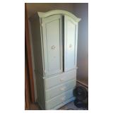 Ptd dome top chifferobe 32x17x69