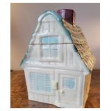 Cookie Jar - Mccoy beige cottage