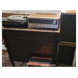 Realistic vintage stereo with RS speakers