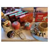 Hodgepodge Christmas-  tins, Wicker basket, 2