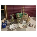 Basket - Pair of goebels, figurines, nice basket