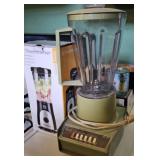 2 blenders - Retro Avocado green & New