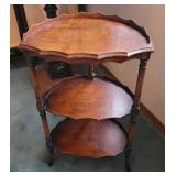 3 tier crotch mahogany tart stand  Aprx 15wx27