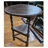 Oak side table 20"28"