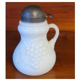 Early white syrup pitcher