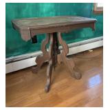 Parlor table 31x22x27