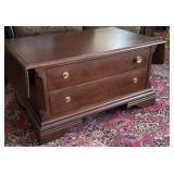 Broyhill drop leaf coffee table 50x24x19