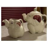 Shawnee pig pitcher and creamer