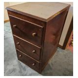 Pine 3 drawer dresser