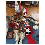 Tub of misc Christmas/angel statues