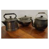 Cookie jar - 3 McCoy teapots
