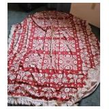 red & Wh Bedspread looks clean