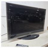 Toshiba 42" TV with remote, works
