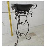 Metal plant stand