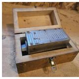 Magnetic machinest block