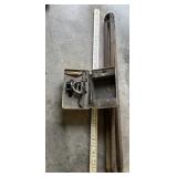 Transit & tripod w/nice plumbob in box