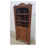 Maple 1 door corner cupboard 28"64"