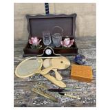 ï¿½Girlyï¿½ lot - vanity mirrors/clock, flowers, vase