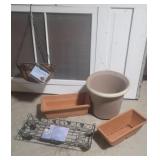 Wire hanging basket, 2 roll around plant holders