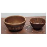 2 small stoneware bowls