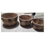 Set three wooden barrel type planters