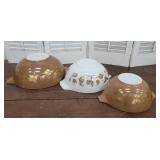 3 Pyrex bowls