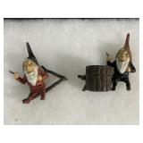 2 cast lead Gnomes
