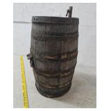 Wooden keg