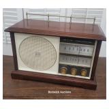 Retro Westinghouse radio
