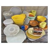 Large lot of Tupperware and plasticware