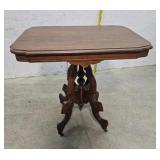 Walnut parlor stand 30"21"30"