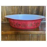 Pyrex-1960s golden poinsettia casserole dish