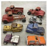 Box lot of vintage toy trucks - Tonka toys *rough