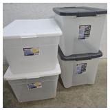 4 Clear Tubs With Lids