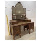 Step down vanity with mirror 44x18x23