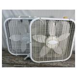 2 Box Fans And 2 Window Fans *sun Discolored