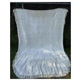 Beautiful vintage chenille bedspread Twin bed