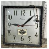 Sessions Railroad Clock - Reading Lines